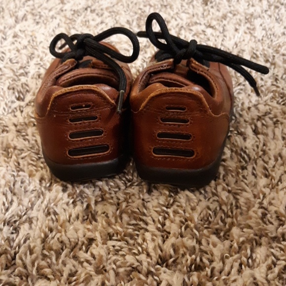 #551Stride rite toddler shoes. Size:5 - Picture 2 of 7